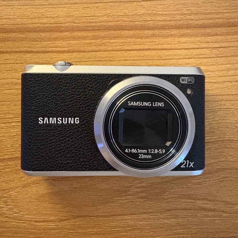 Samsung WB350F Digital Camera – Excellent Condition (21x Zoom, WiFi)